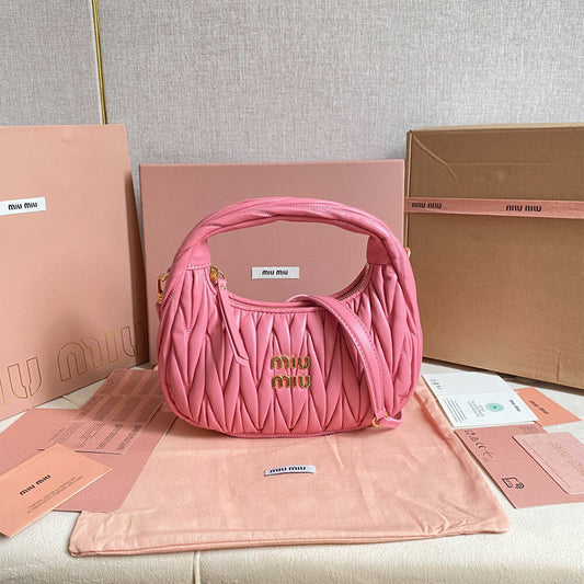 Small Wander matelasse nappa leather hobo bag(HIGH-END GRADE)