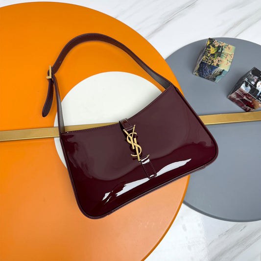 YSL le 5 a 7 in patent leather(high-end grade)