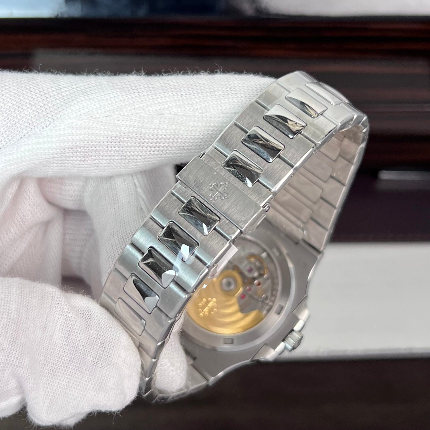 Patek Philippe Replica Watch Nautilus 5723 Gray Dial Metal Wire 40mm