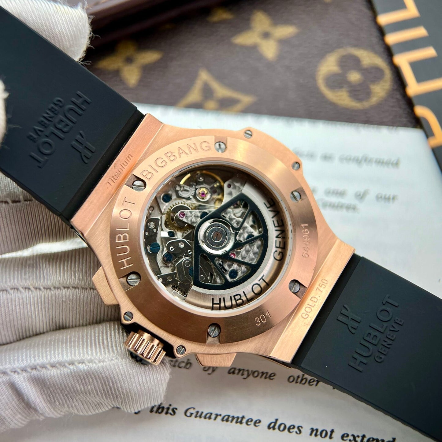 Hublot Fake Watch Big Bang King Gold Choronograph Rubber Strap 44mm