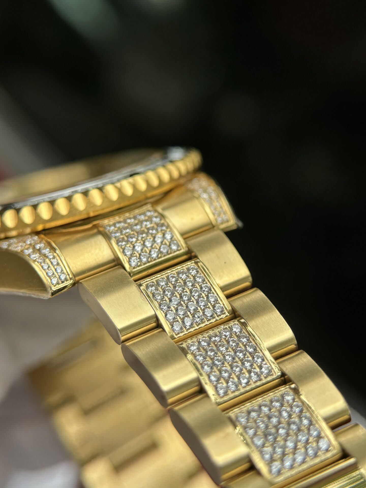 Rolex GMT-Master II Replica 1:1 Watch With Full Diamond Black Dial 40mm