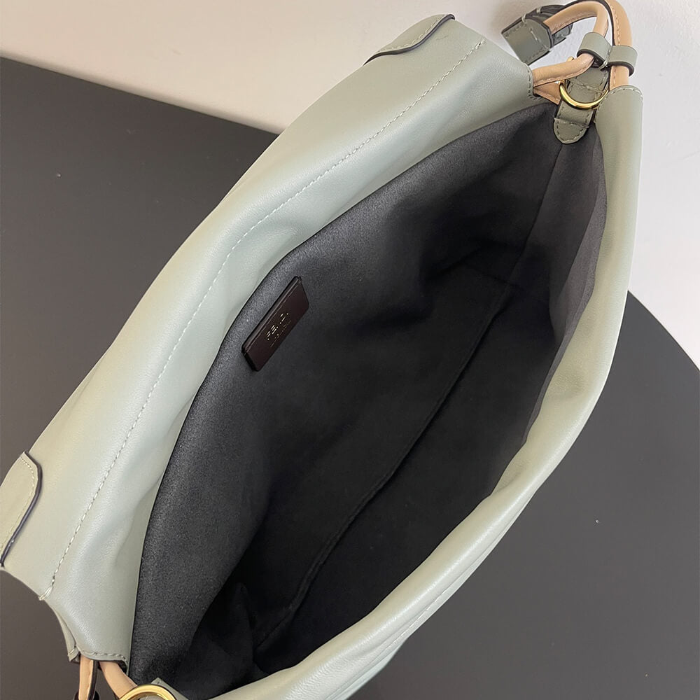 Fendi Mamma Baguette Medium(high-end grade)
