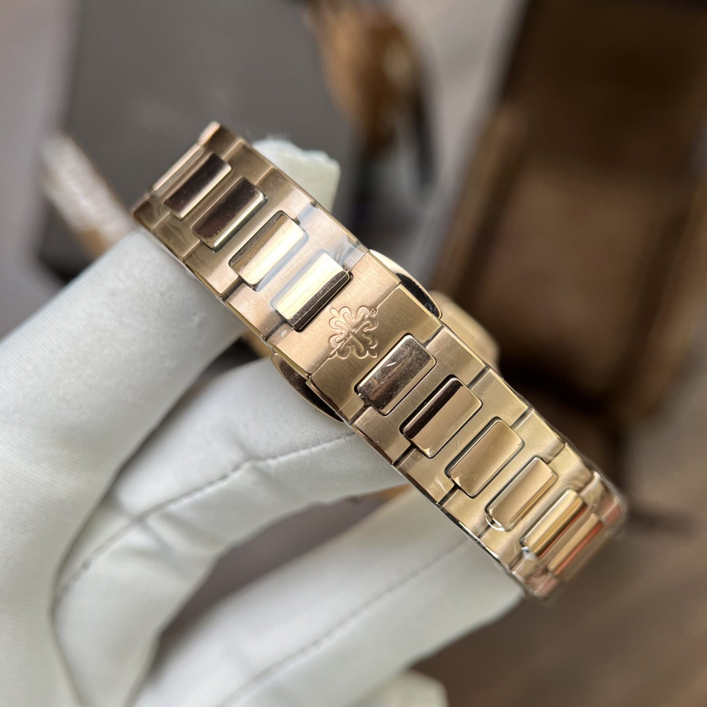 Patek Philippe Fake Watch Nautilus 7010 Dial Yellow 32mm