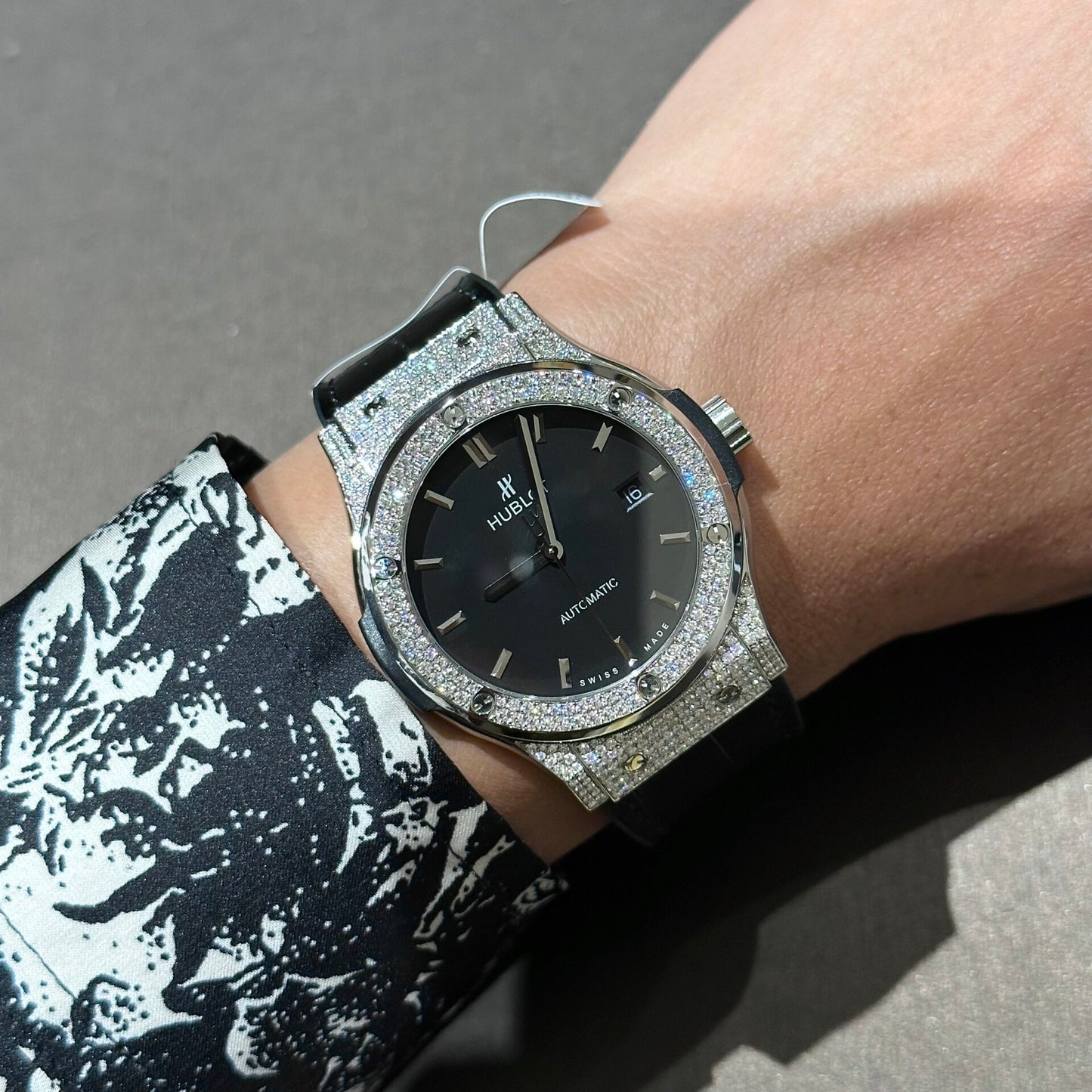 Hublot Replica Watch With Full Diamond Moissanite Diamonds Black Dial Men s 42mm
