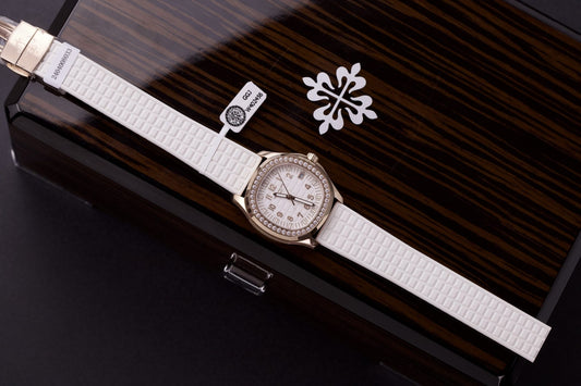 Patek Philippe Rep 11 Watch Women s Aquanaut 5067 Rose Gold Plated Moissanite Diamonds 35.6mm