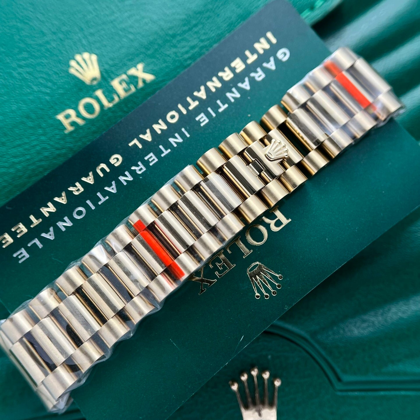 Rolex Day-Date Fake Watch Mother Of Pearl Dial President Strap 40mm