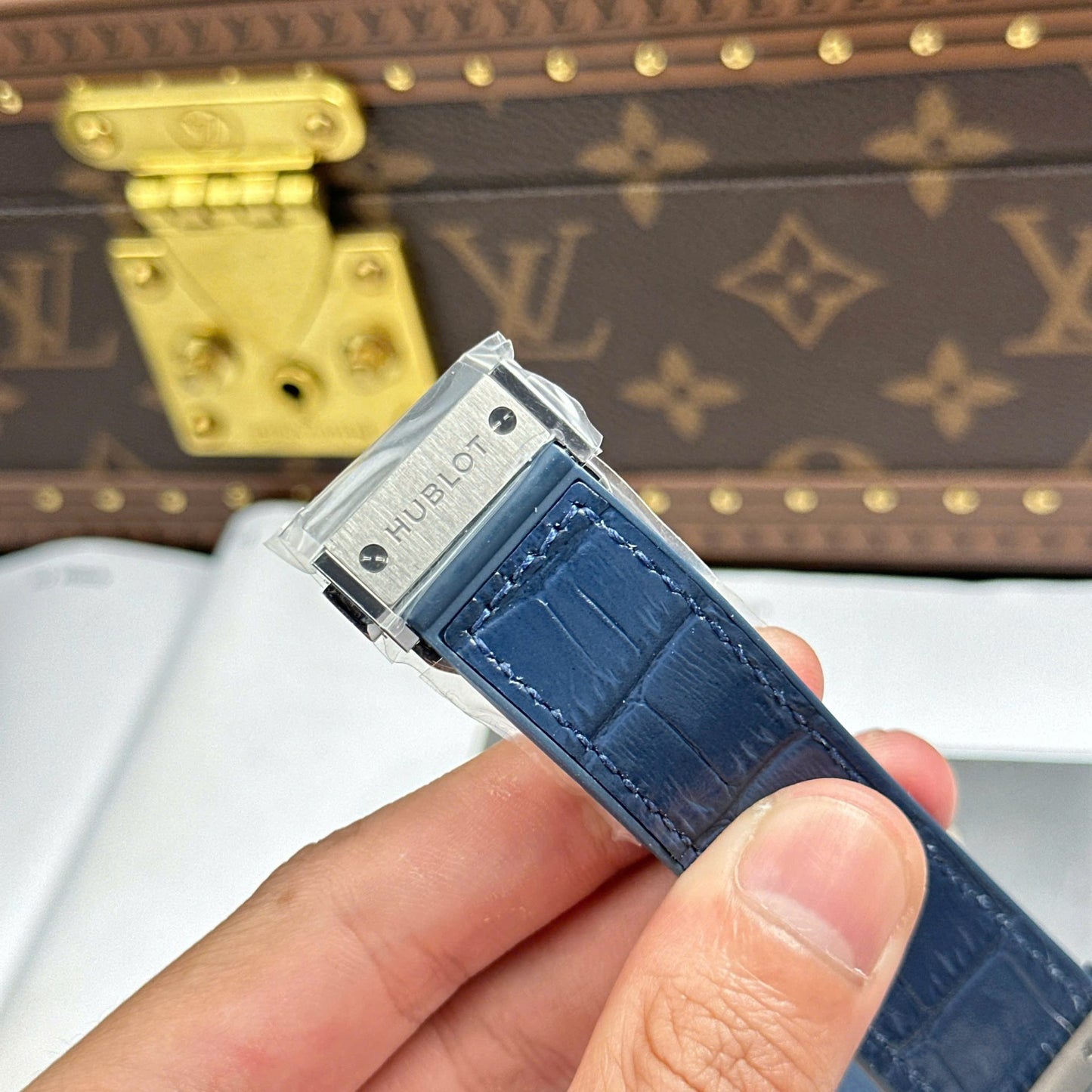 Hublot Classic Fusion Titanium Imitation Watches Blue Dial Weight 84 Grams Super Light JJZ Factory 42mm