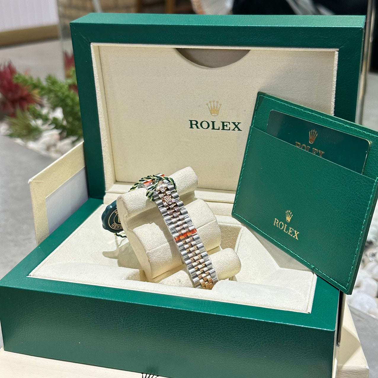 Rolex DateJust Women s High Quality Fake Watch Sunburt Dial Jubilee Strap 31mm