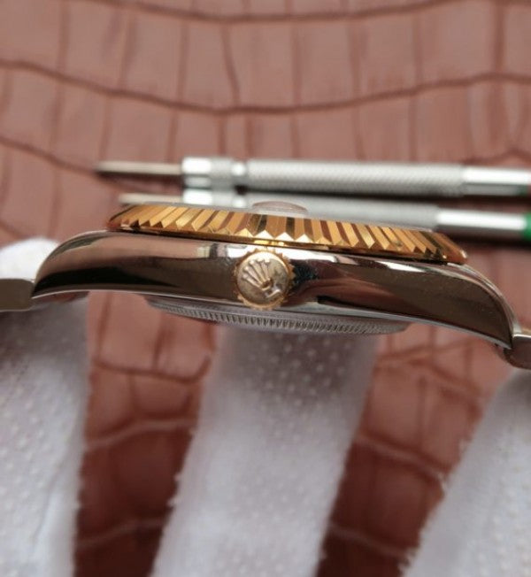 Replica Rolex DateJust SS/RG White Dial RG Wrapped Fluted Beze SS/RG Bracelet A2836