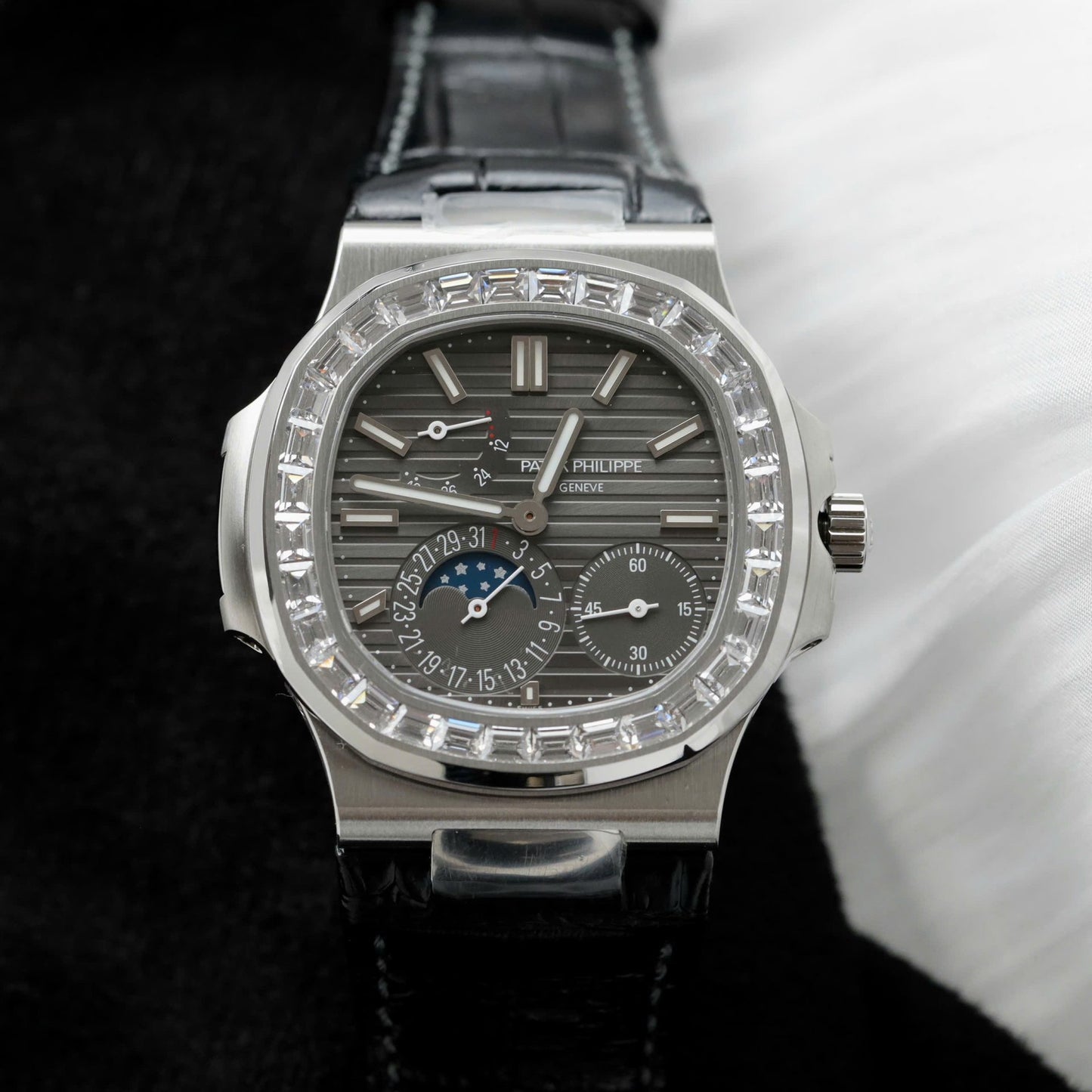 Patek Philippe Copies Watches Nautilus 5724 Gray Dial Leather Strap PPF Factory 40mm