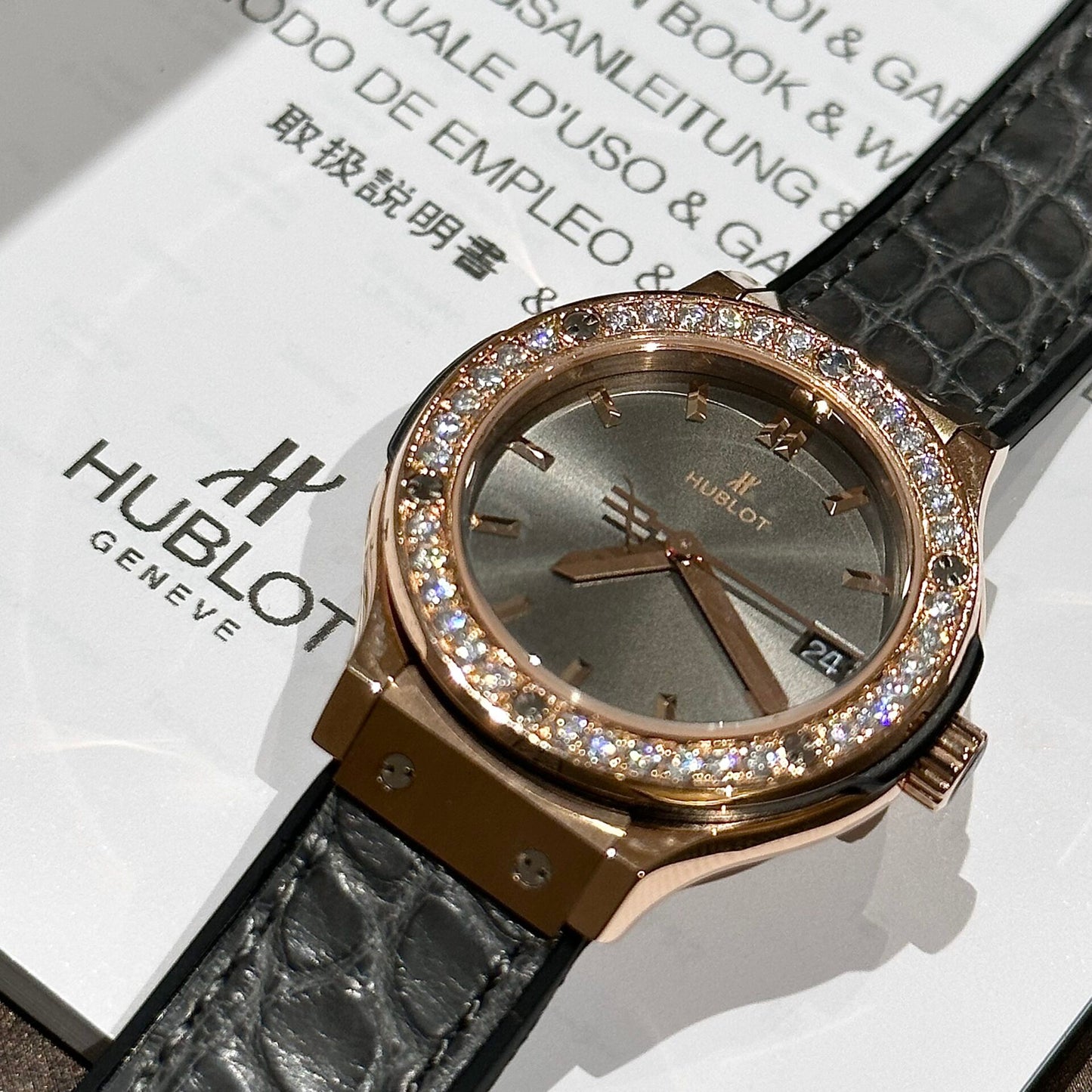 Hublot Women s Replica Watch With Moissanite Diamond 33mm