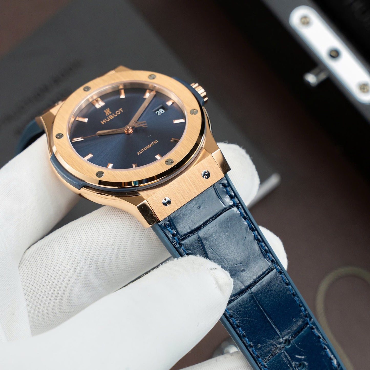 Hublot Classic Fusion King Gold Replica Watch Dial Blue Movement SW300 Crocodile Leather Strap 42mm