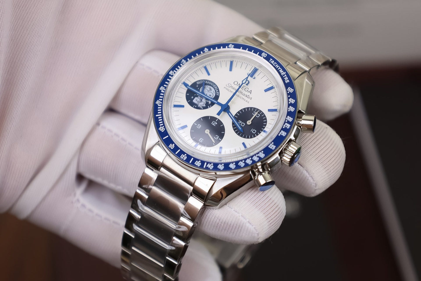 Omega Best Replica Watch Speedmaster Snoopy Avard Chronograph N1 Factory 42mm
