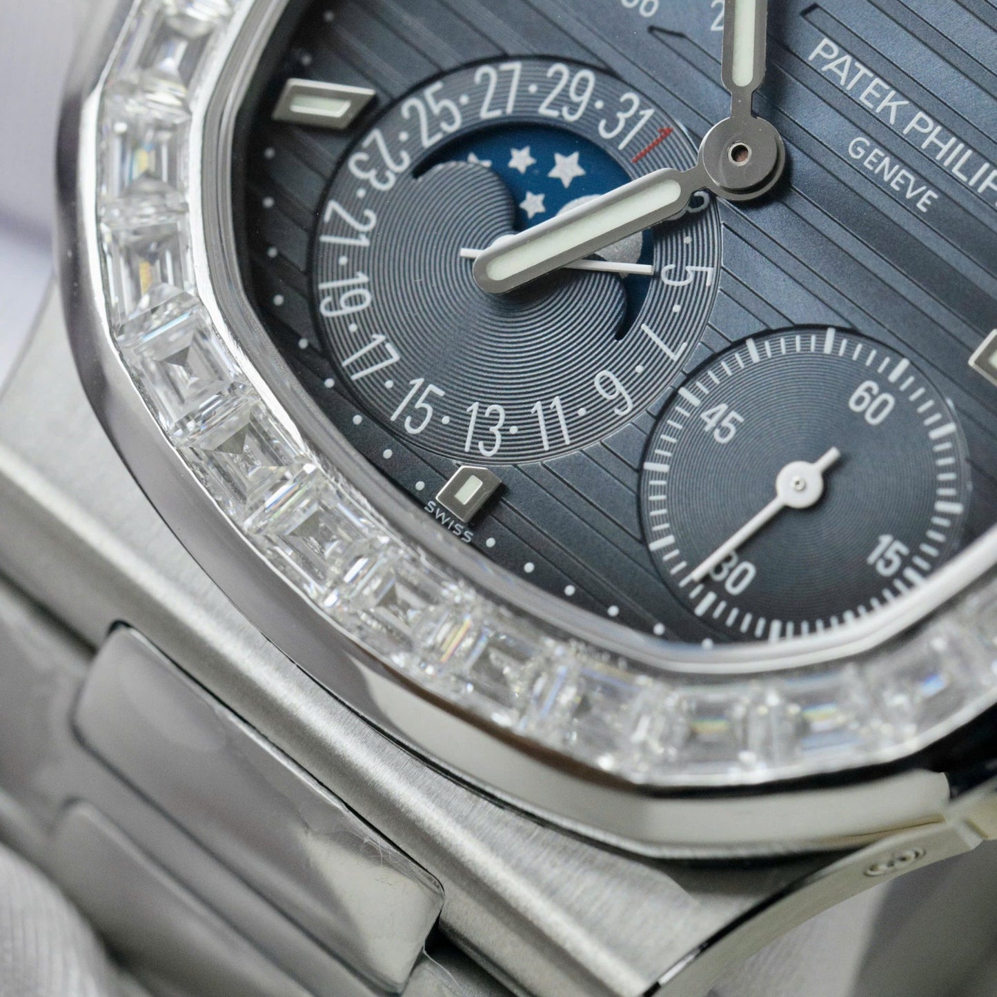 Patek Philippe Nautilus 5724G Refined Dial Replica Watch Custom Diamonds Moissanite Baguette 40mm