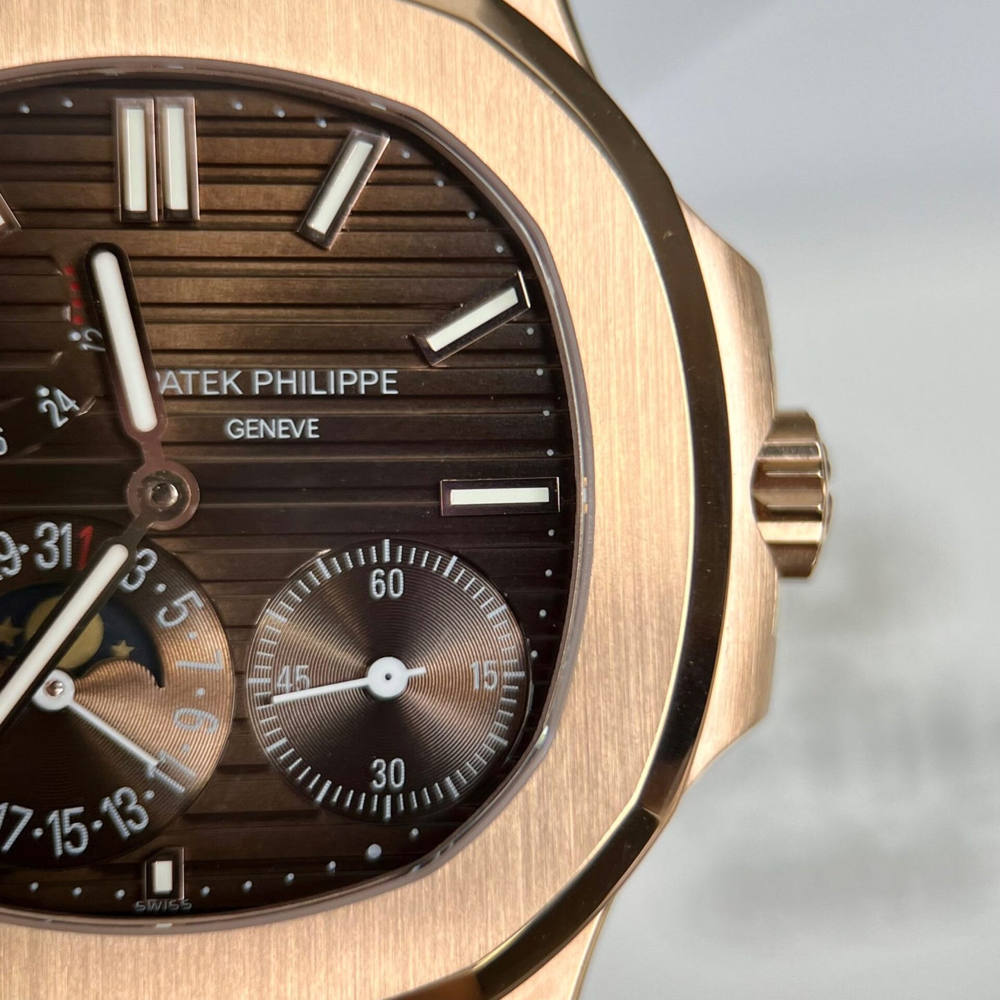 Patek Philippe Replica Watch Nautilus 5712R Chocolate Dial Gold Wrapped 40mm