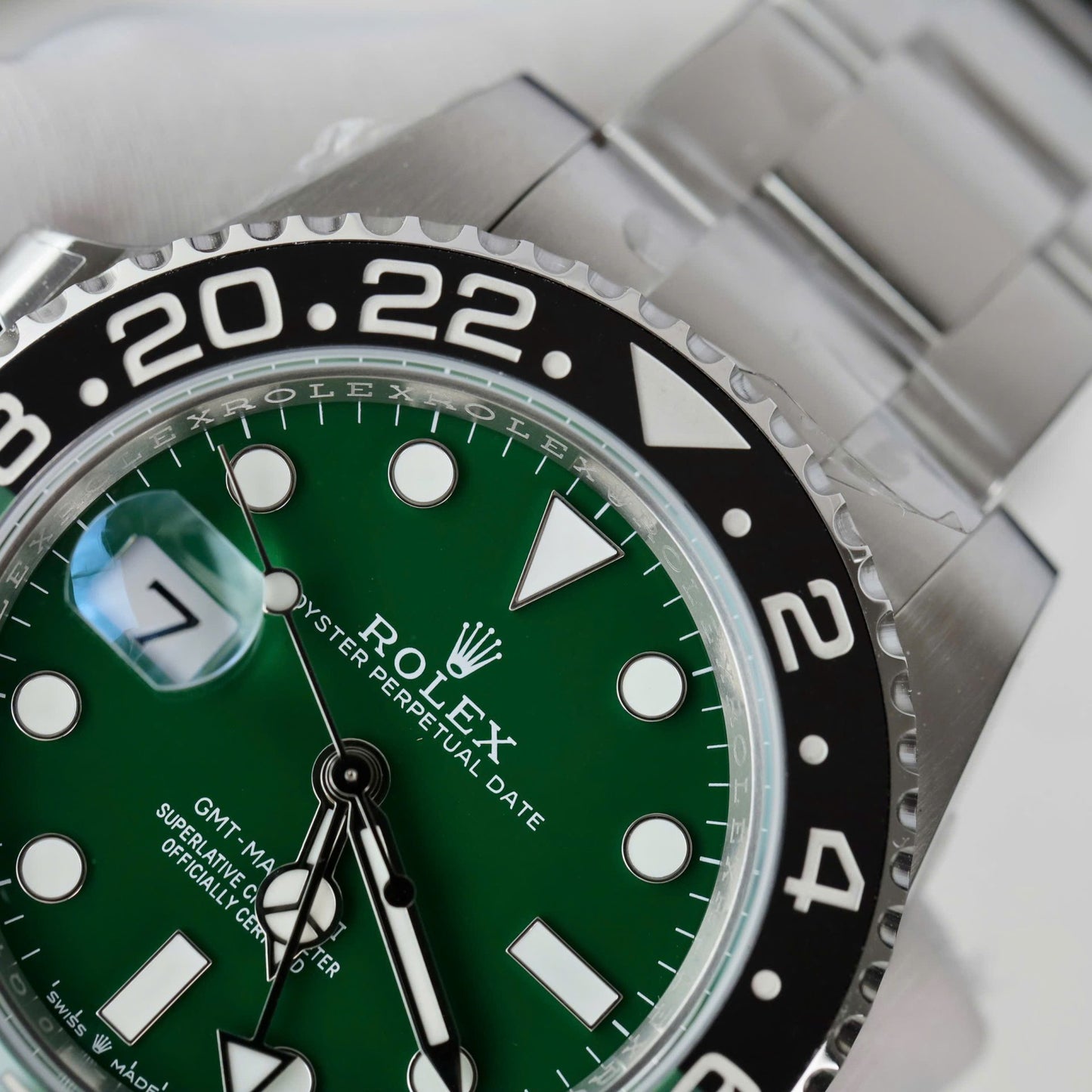 Rolex GMT-Master II 126729VTNR Replica Watch Green Dial Oyster Strap 40mm