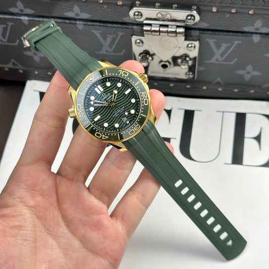 Omega Seamaster Diver 300M Replica Watches Dial Green VS Factory 42mm
