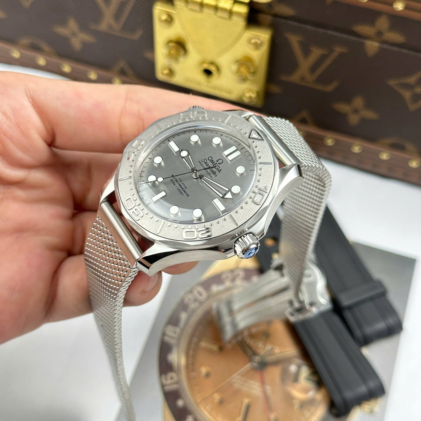 Omega Seamaster Diver 300m Replica Watch Gray Dial VS Factory 42mm