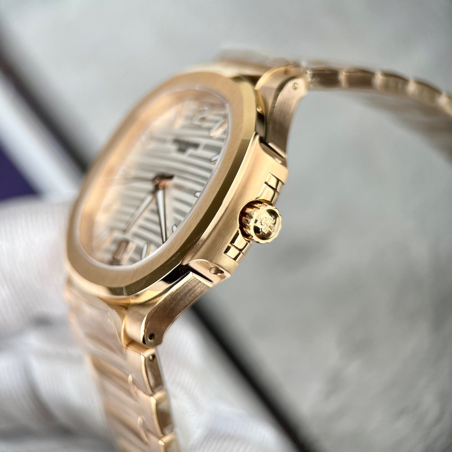 Patek Philippe Replica Watch Nautilus 7118 Rose Gold 3K Factory 35.2mm