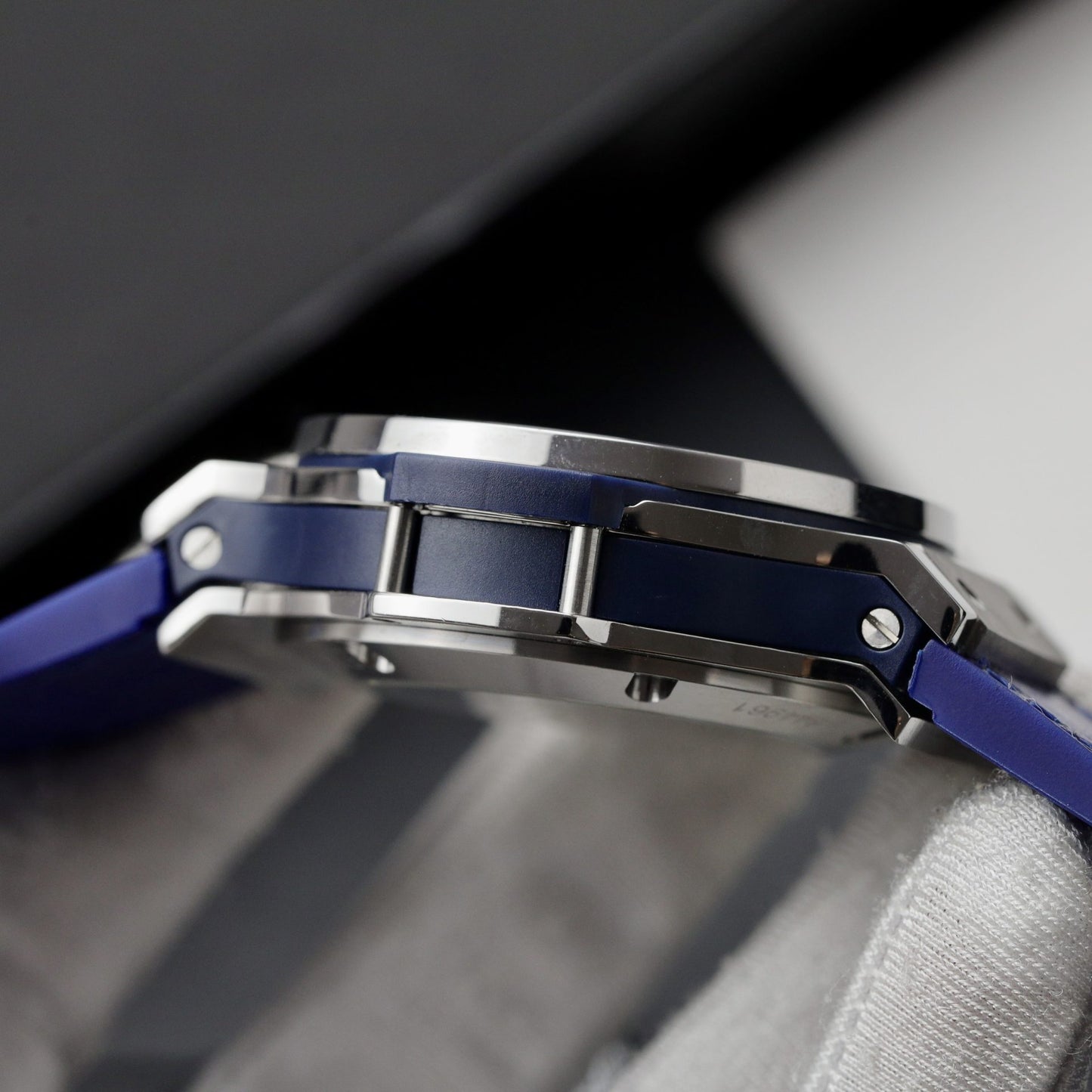 Hublot Fake Watch Big Bang Chronograph Blue Custom Moissanite Diamonds 44mm