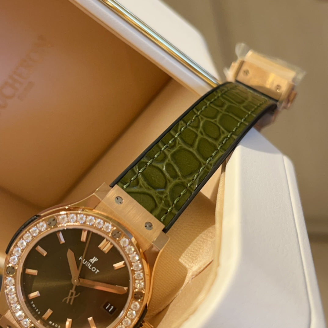 Hublot Classic 33mm High-End Women's Watch(1:1 replica)