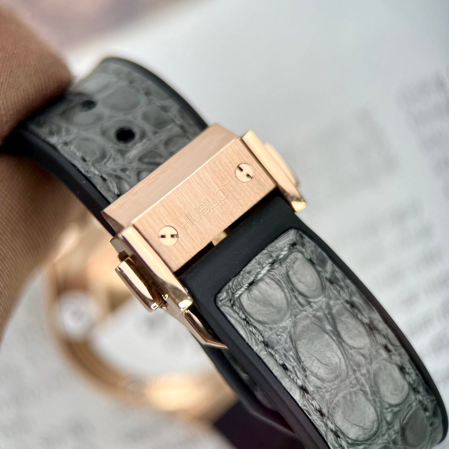 Hublot Replica 11 Watch Classic Fusion King Gold Women s Grey Dial Diamond Bezel 33mm