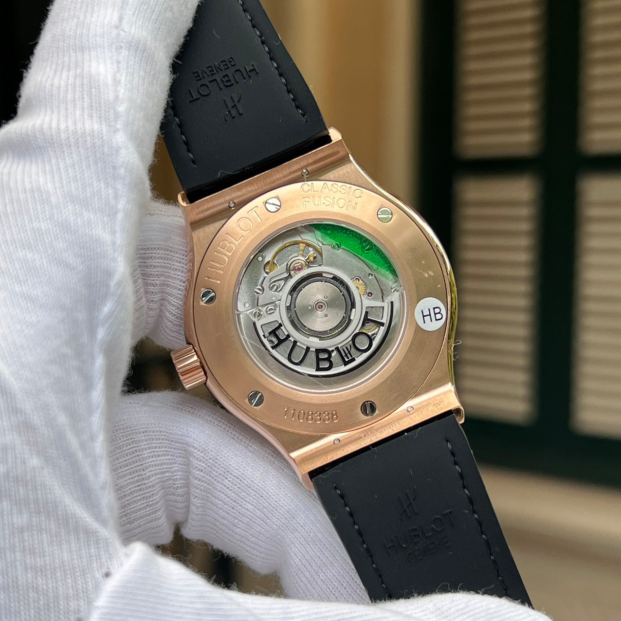 Hublot Replica Watch Classic Fusion King Gold Black Dial With Diamond Bezel 42mm