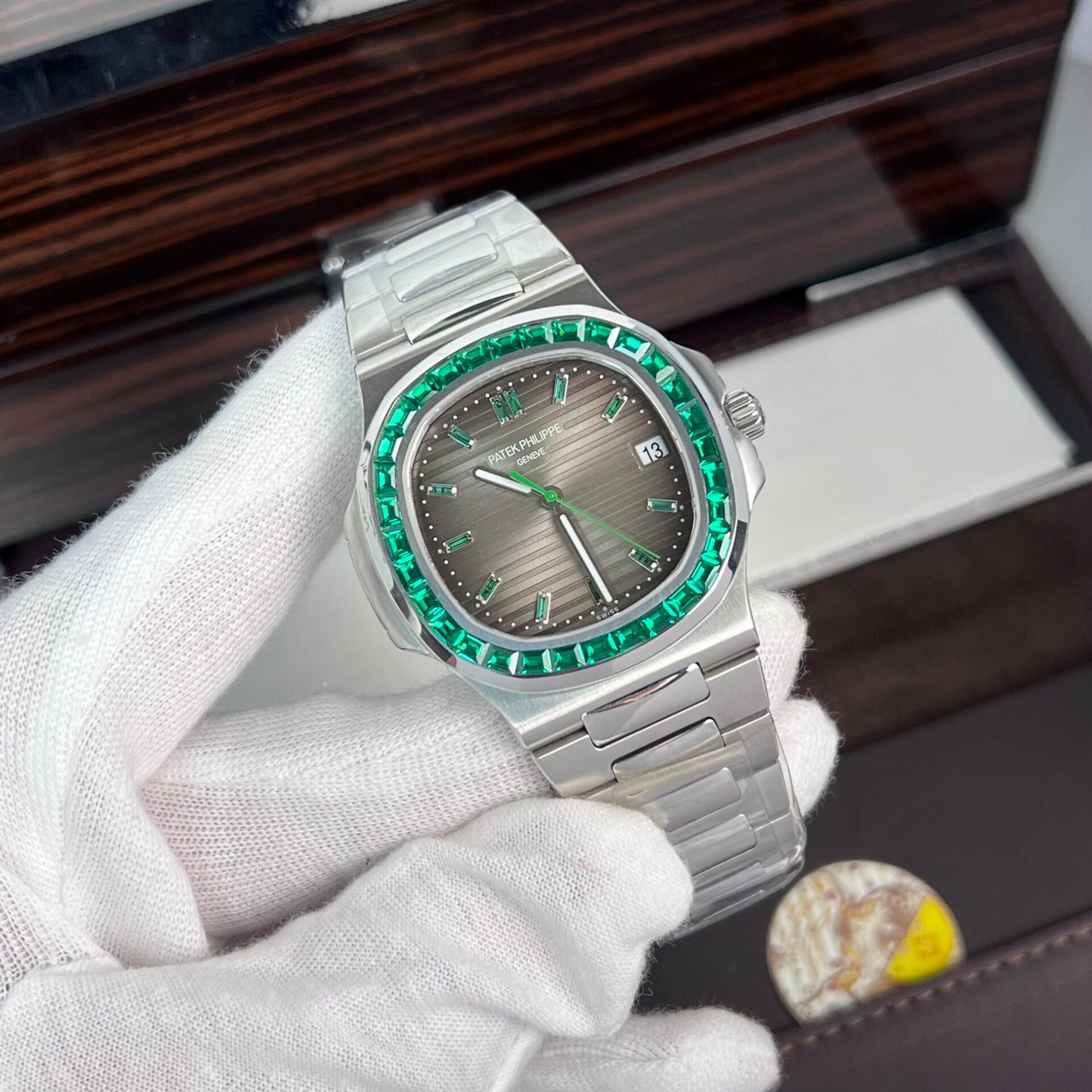 Patek Philippe Nautilus 5723 Replica 1:1 Watch Gray Dial Blue Diamond 40mm