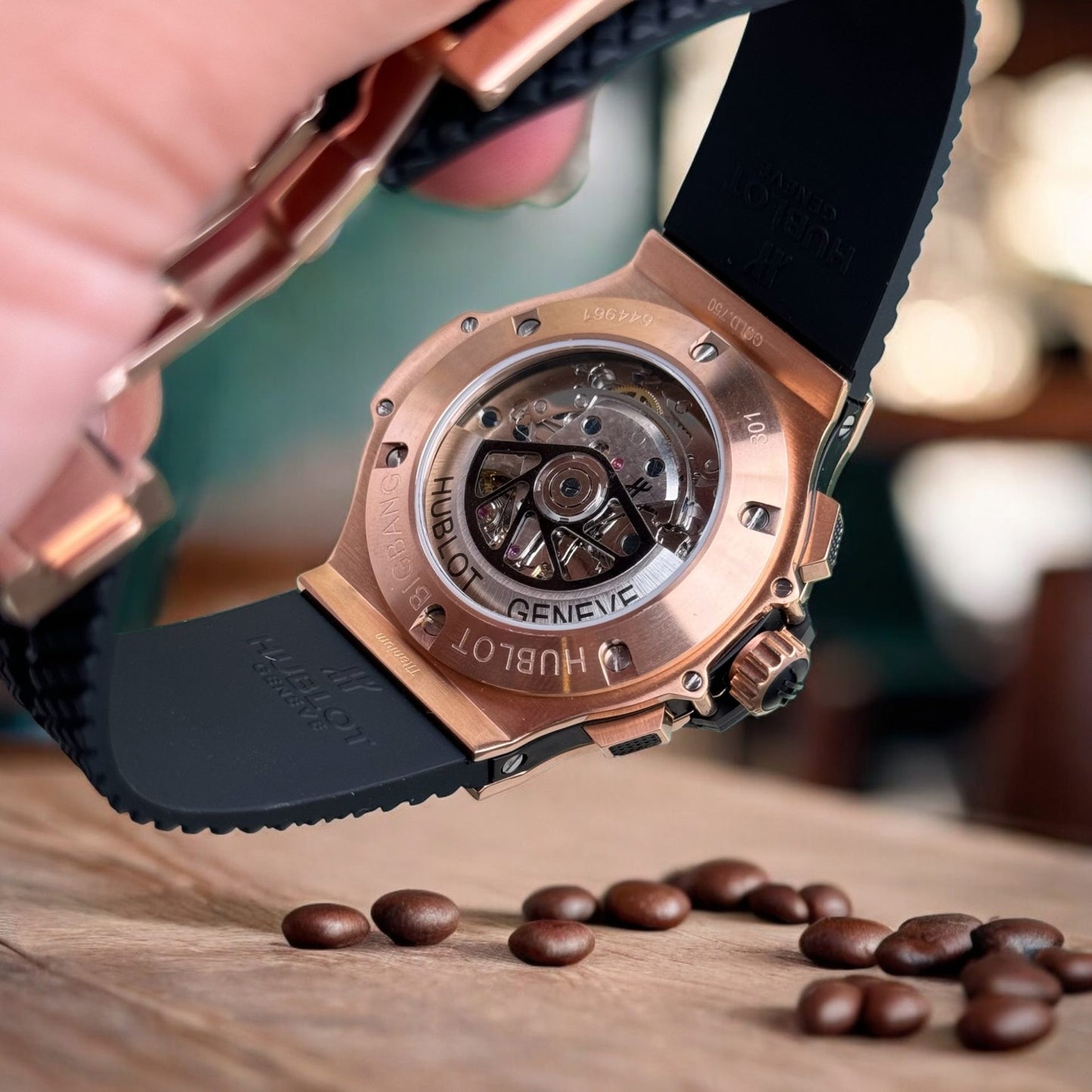 Hublot Replica 1:1 Watch Big Bang Chronograph King Gold Black Rubber Strap 44mm