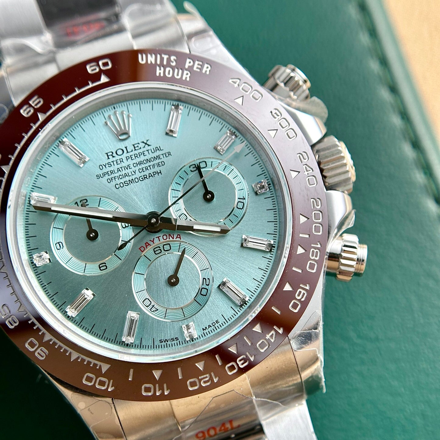 Rolex Cosmograph Daytona 116506 Replica Watch Refined Weight Oyster Strap Replica V2 40mm