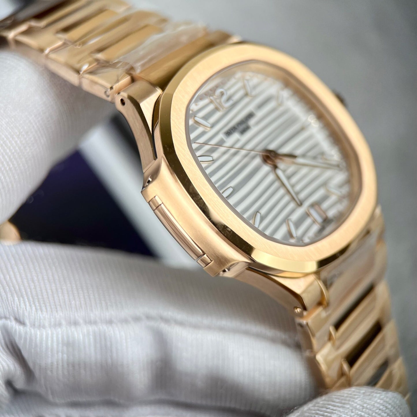 Patek Philippe Replica Watch Nautilus 7118 Rose Gold 3K Factory 35.2mm