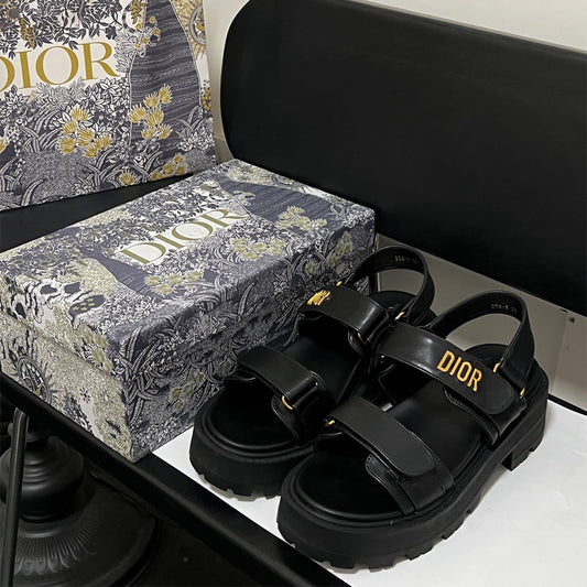 Dioract Platform Sandal