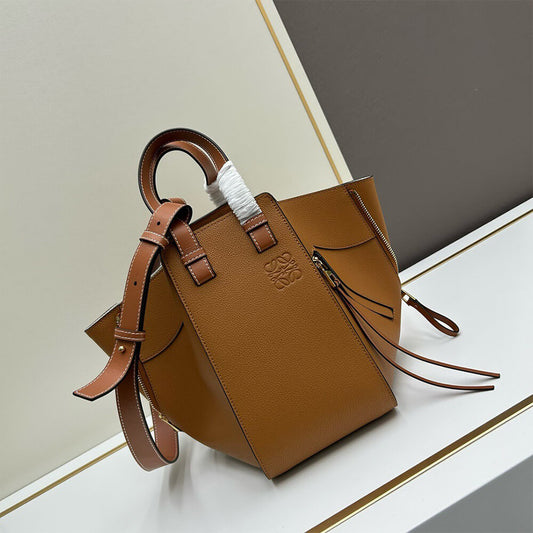 Small Hammock bag in soft grained calfskin