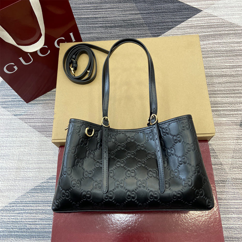 GG Emblem medium tote bag