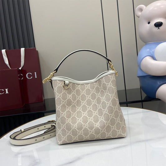 GG Emblem mini bucket bag