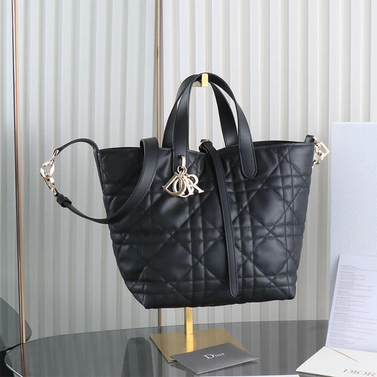 Medium Dior Toujours Vertical Tote Bag(high-end grade)