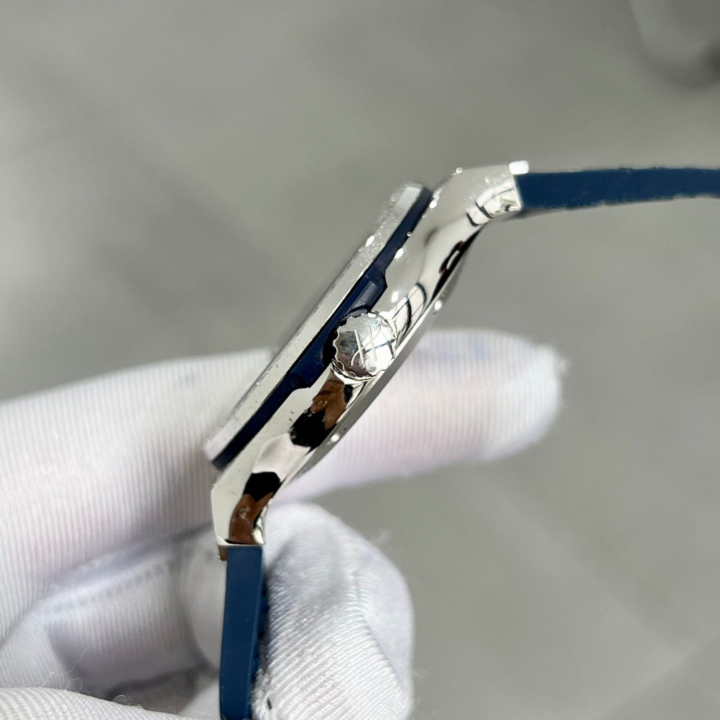 Hublot Replica 11 Watch With Full Diamond Case Blue HB Factory 38mm
