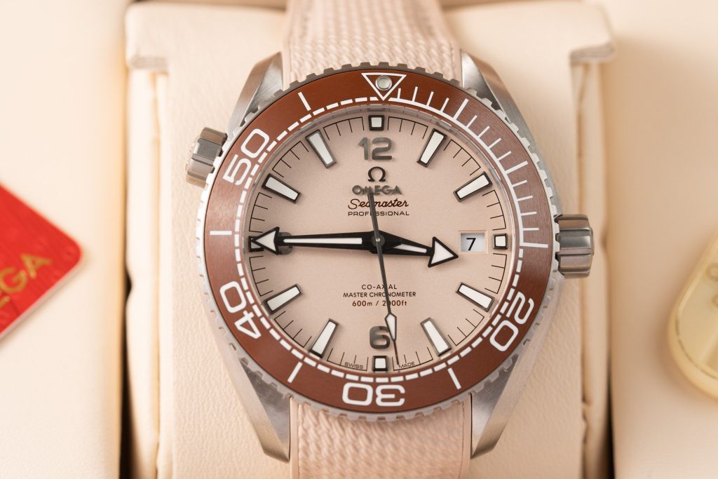 Omega Best Replica Watches Planet Ocean 600M Dial Light Pink VS Factory 43.5mm