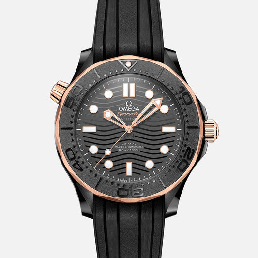 Seamaster Diver 300M Co-Axial Master Chronometer 43.5mm Black Ceramic And Sedna Gold on Rubber Strap(1:1 replica)