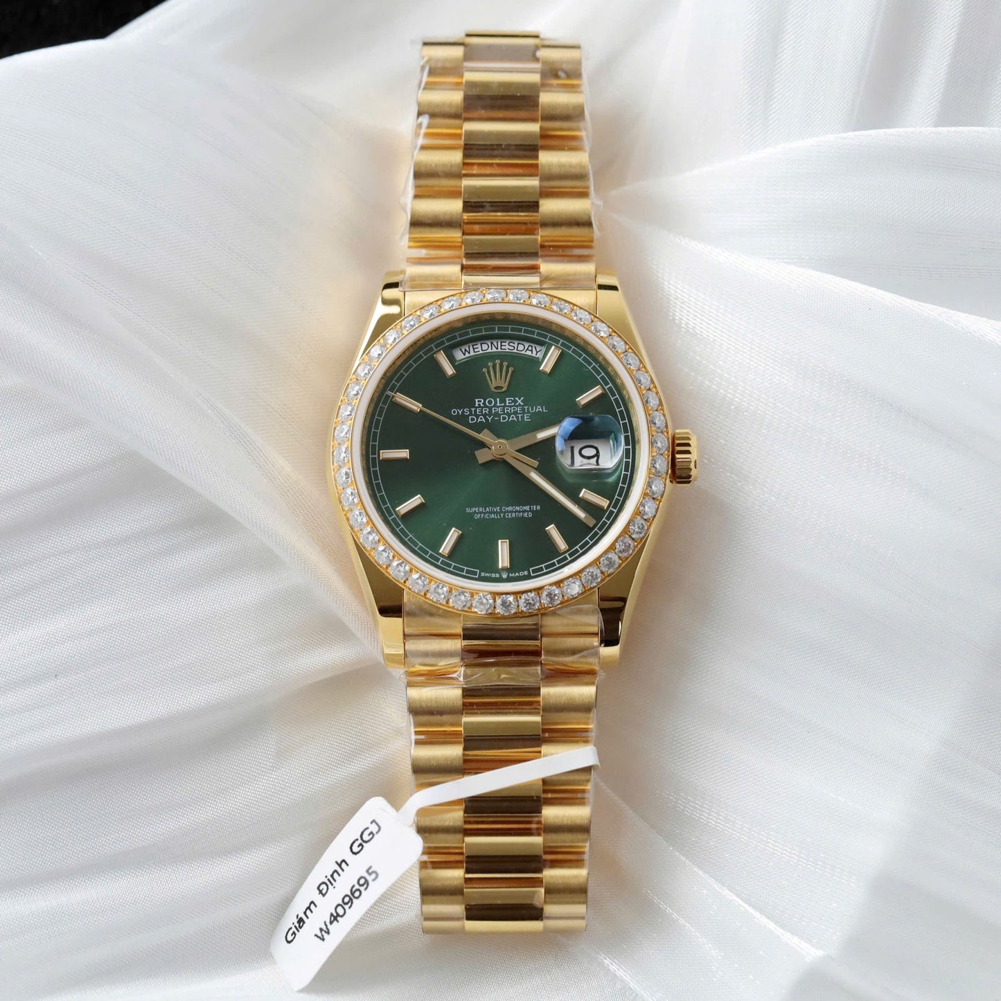 Rolex Day-Date Dial Green Replica Watch Gold Wrapped + Diamonds Moissanite Hong Kong 36mm