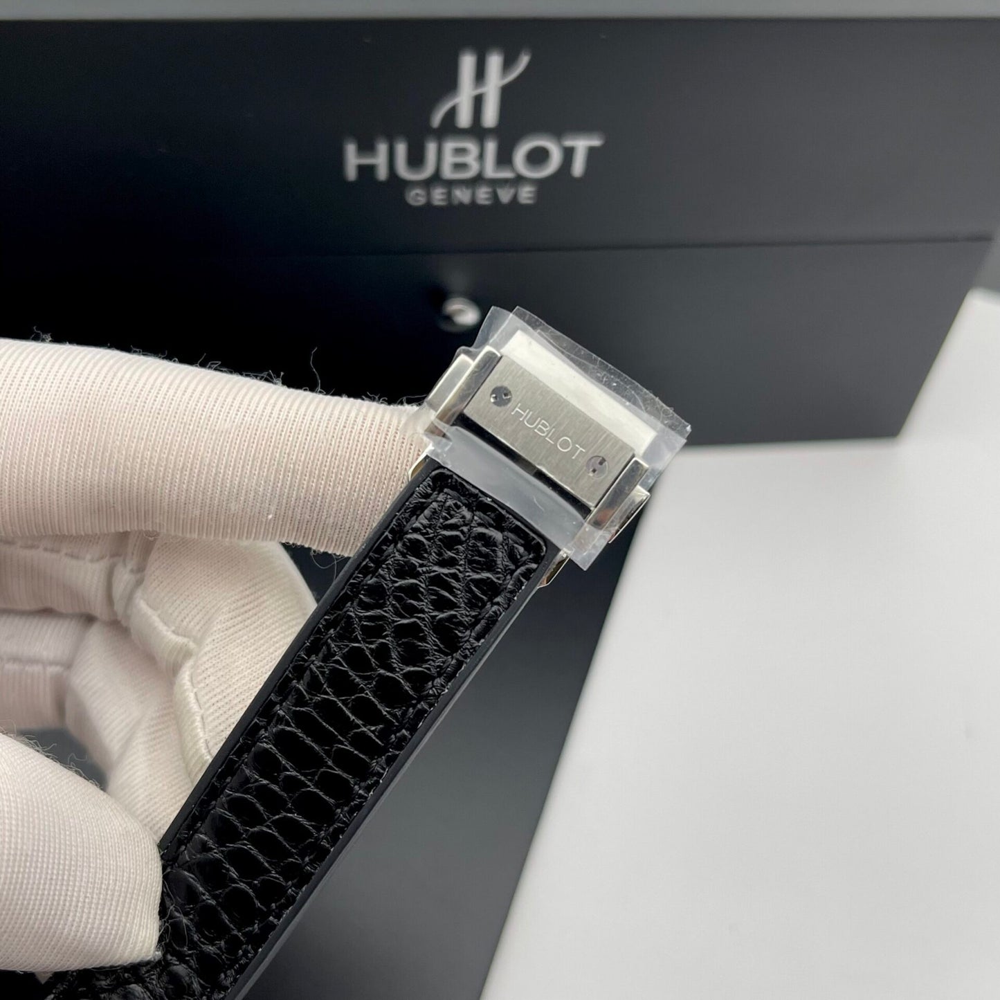 Hublot Classic Fusion Replica Watches Womens Black Dial HB Factory 33mm