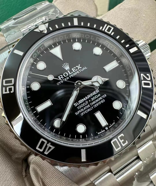 Rolex Submariner Series 114060-0002 40 mm black dial(1:1 replica)