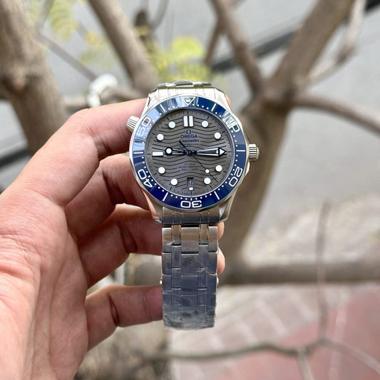 Omega Replica 11 Watch Seamaster Diver 300M Grey Dial Blue Ceramic Bezel Factory VS 42mm