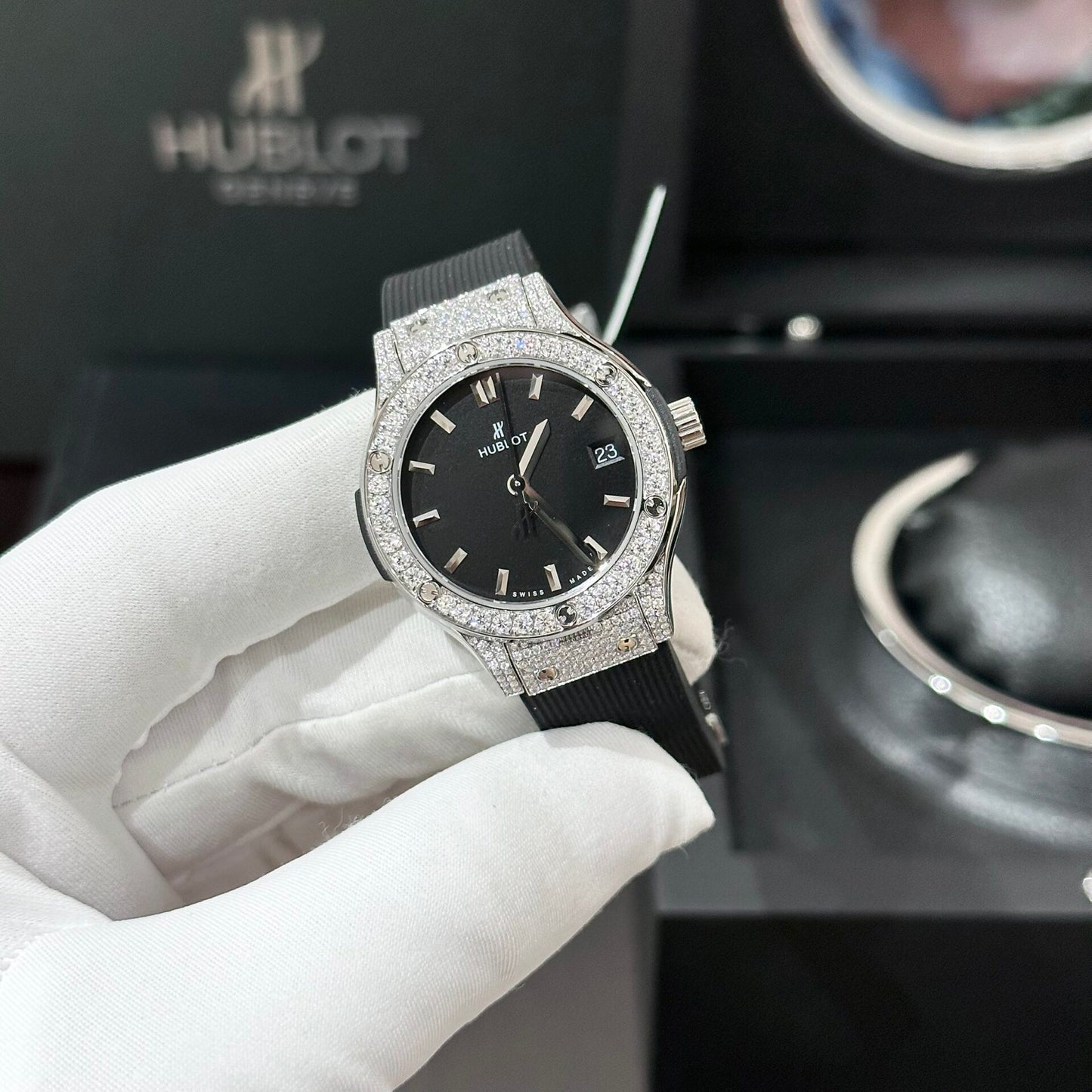 Hublot Replica 11 Watch Classic Fusion Women s With Moissanite Diamond Case 33mm