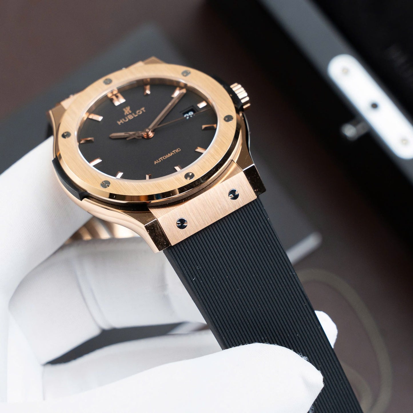 Hublot Classic Fusion King Gold Black Dial Copies Watches Movement SW300 Rubber Strap 42mm