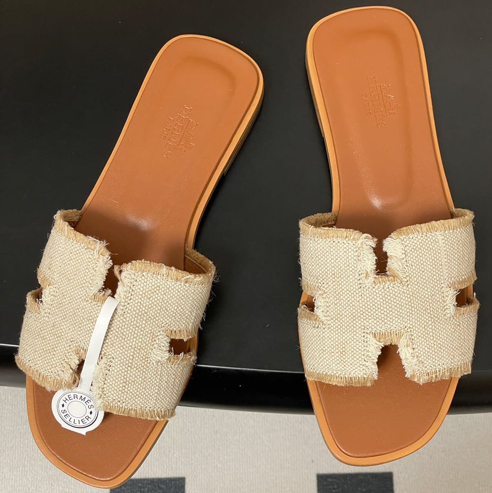 HERMES Oran sandal
