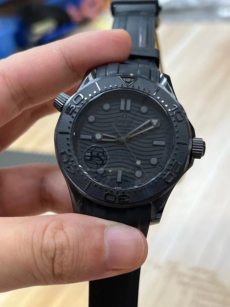 Omega Seamaster Replica Watch Black Ceramic Case Rubber Strap VS Factory 42mm