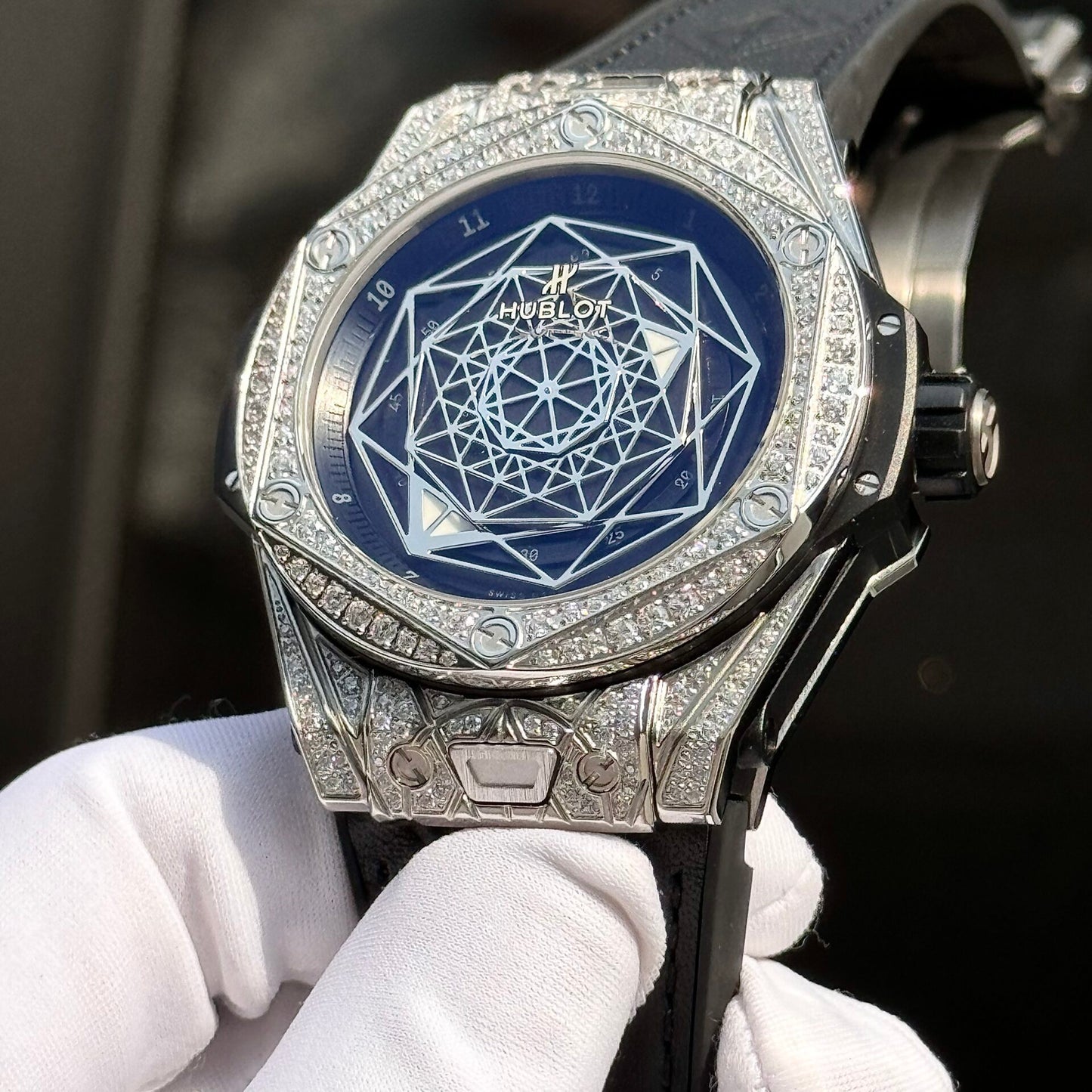 Hublot Replica 1:1 Watch Big Bang Sang Bleu Titanium With Full Stone 44mm
