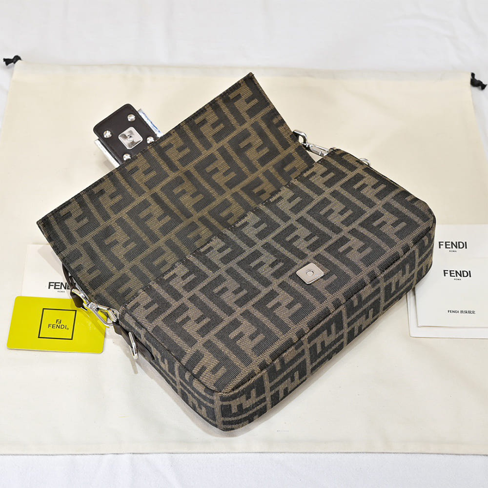 Fendi Baguette