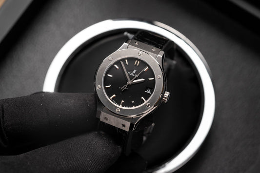 Hublot Replica 1:1 Watch Classic Fusion Black Dial Leather Strap HB Factory 33mm
